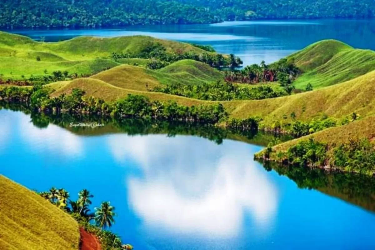 Keindahan Danau Sentani