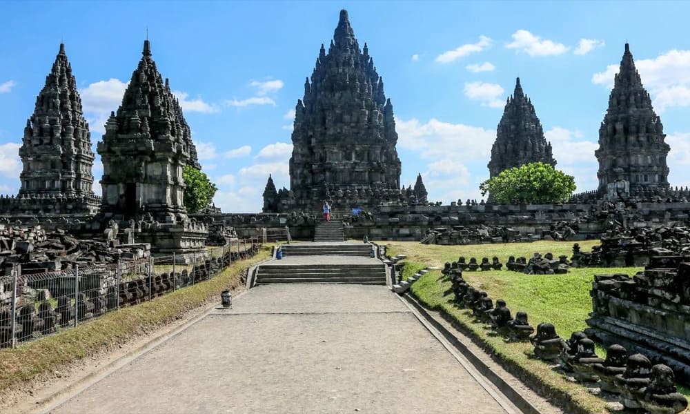 Candi Prambanan Situs Candi Hindu Terbesar Di Indonesia