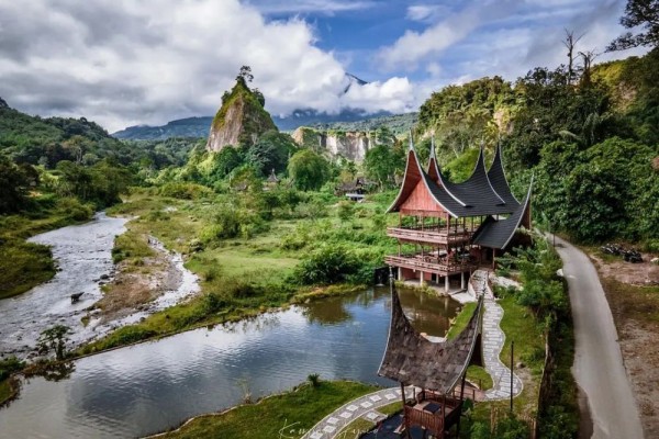 Keindahan Wisata Ngarai Sianok