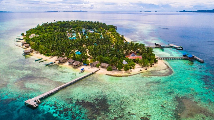 Wisata Dermaga Pulau Arborek: Surga Bawah Laut di Raja Ampat