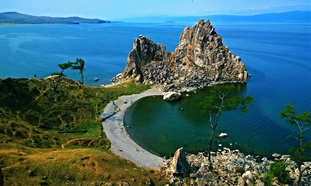 Danau Baikal: Mutiara Siberia yang Memukau