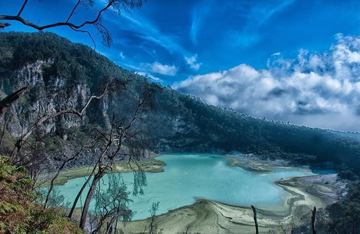 Keindahan Wisata Kawa Putih: Surga Putih di Kaki Gunung Patuha